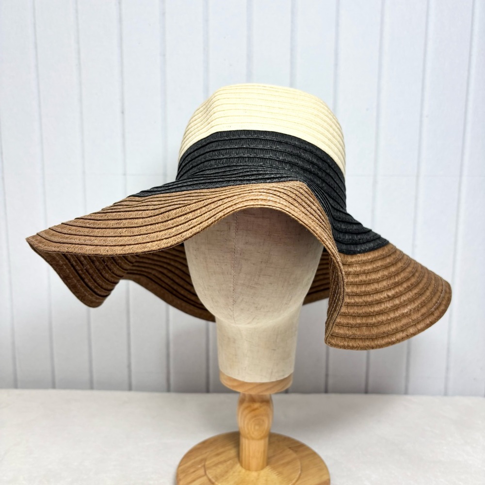 Ann Taylor Cream, Black, and Brown Striped Hat One size ‎ New